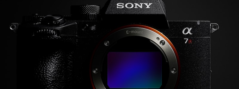Alpha 7R VI full-frame high-resolution camera | Sony Canada