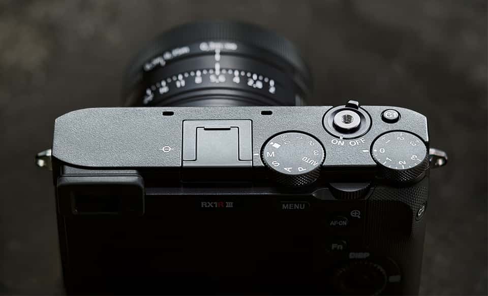 Compact Camera | RX1RIII | Sony Canada